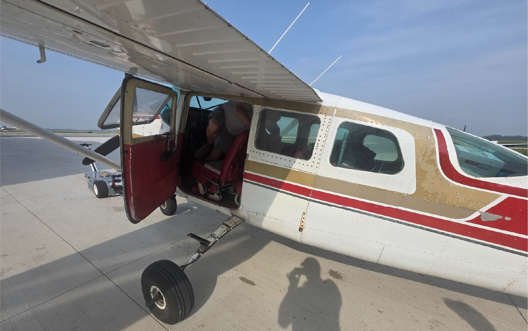 4-seat Cessna Airplane